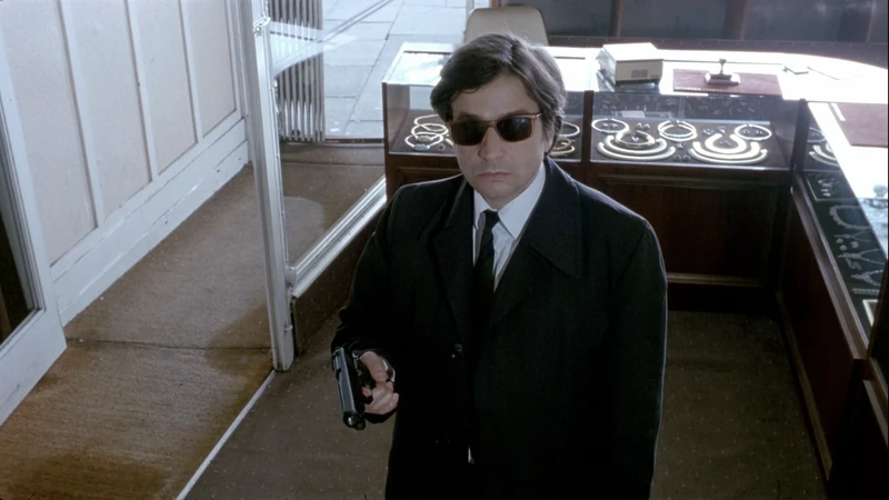 bumbling his way into a jewelry heist bumbling his way into a jewelry heist