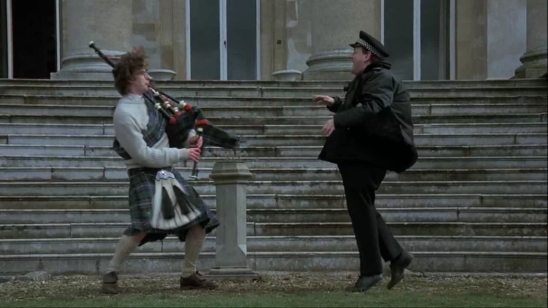 When did he change into a kilt? When did he change into a kilt?