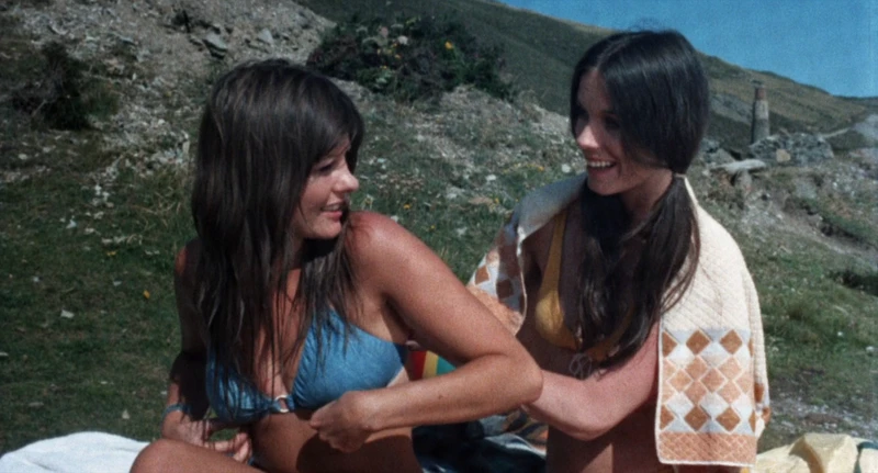 The writer doesn't know how girls talk like. The writer doesn't know how girls talk like.