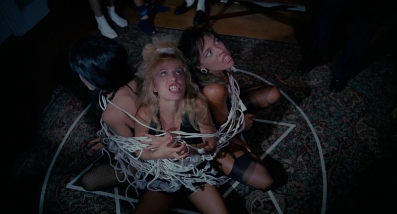 Captured in some extension cords or something. Captured in some extension cords or something.