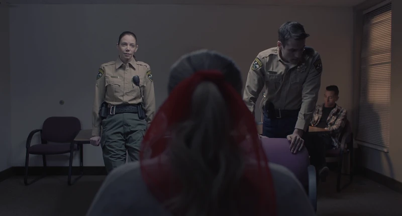 The townsfolk think the cop is incompetent.