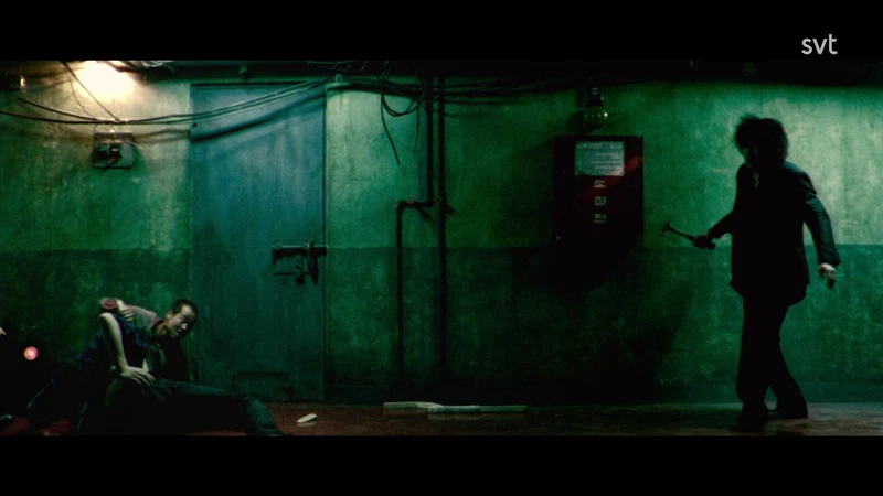 But we do get single-shot hammer-man vs forty-people-with sticks hallway escapades But we do get single-shot hammer-man vs forty-people-with sticks hallway escapades