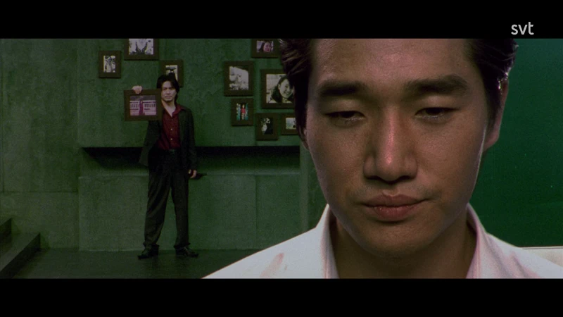 Here they explain the plot to each other. Here they explain the plot to each other.